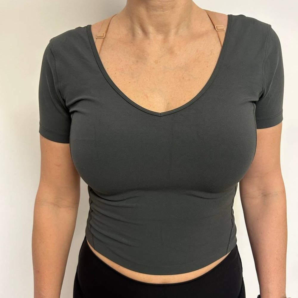 lululemon Womens Scoop Back T-Shirt Sz. 6 *VGUC